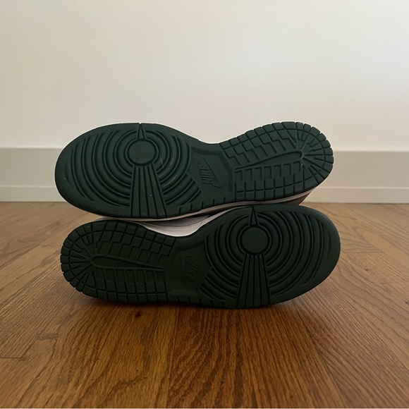 Brand New Nike Dunk High SP Spartan Green - Picture 5 of 9